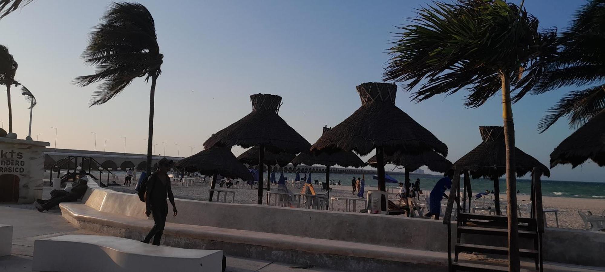 Malecon Beach House In Progreso 1 Block From Beach Экстерьер фото