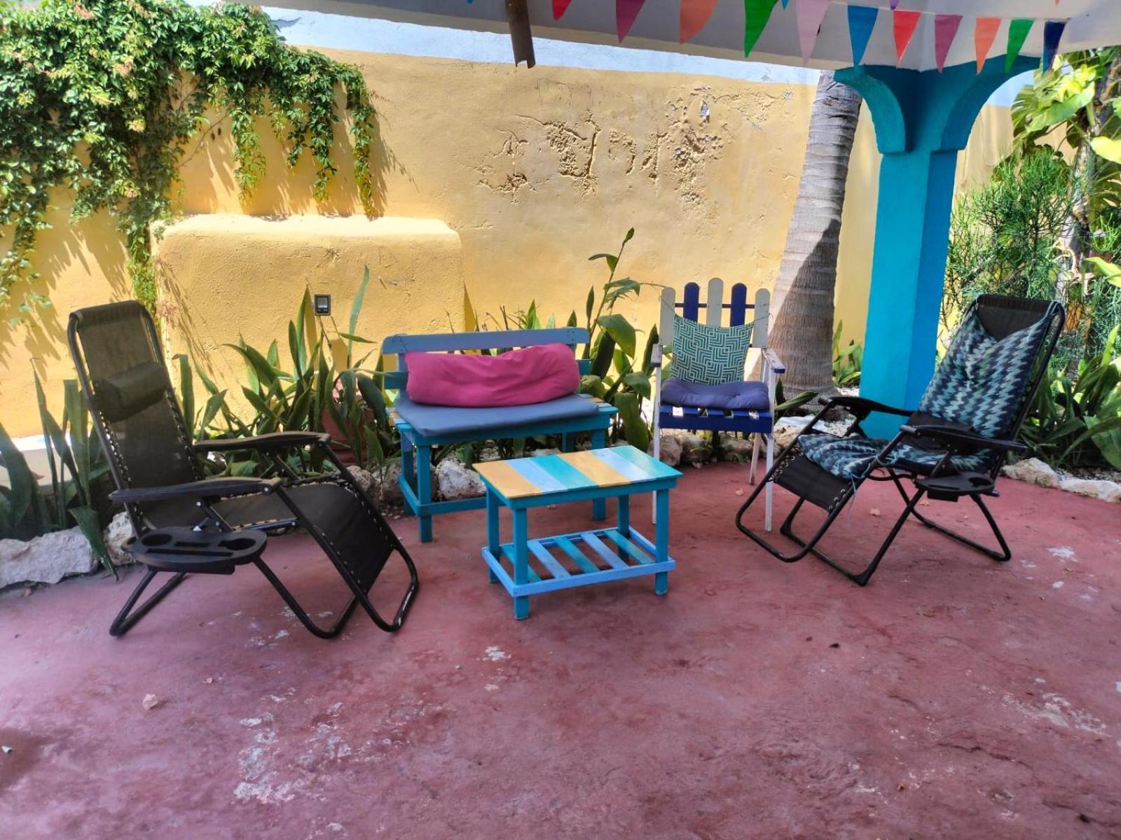 Malecon Beach House In Progreso 1 Block From Beach Экстерьер фото