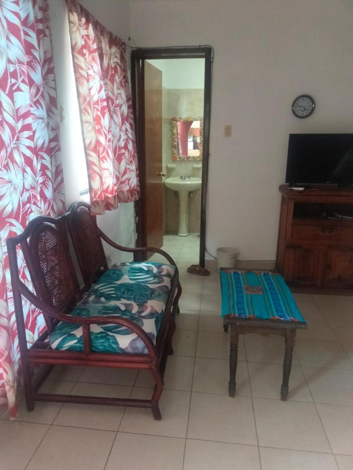 Malecon Beach House In Progreso 1 Block From Beach Экстерьер фото